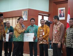 Bupati Balangan Raih Penghargaan Kabupaten Peduli HAM Tahun 2023