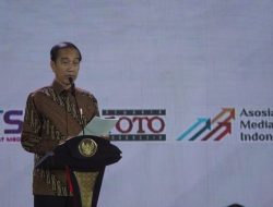 Di Hadapan Presiden Jokowi, Paman Birin Mendapat Apresiasi dari Ketua PWI Pusat di Puncak HPN 2024