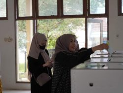 Anggota DPRD Balangan Berikan Hak Suara pada Pemilu 2024