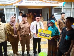 Safari Ramadhan ke-2, Bupati Serahkan Bantuan di Kecamatan Pulau Laut Sigam