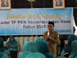 Sekertaris DPRD Balangan H Tamrin Jadi Narasumber Pelatihan Public Speaking Kepada Kader TP-PKK se-Kecamatan Paringin