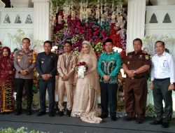 Bupati dan Ketua DPRD Balangan Turut Hadiri Acara Pesta Perkawinan Anak dari Kadishub Balangan
