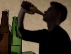 Sat Samapta Polres Kotabaru Amankan Tiga Orang Mabuk Miras di Taman Kota Saijaan