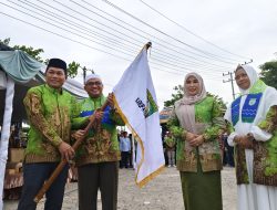 193 CJH Asal Balangan yang Tergabung dalam Kloter 17 Diberangkatkan Pemda Menuju Tanah Suci Mekkah