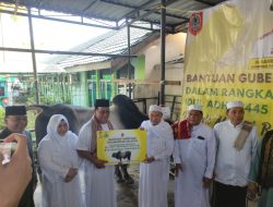 Paman Birin Didampingi Acil Odah Serahkan 5 Ekor Sapi Kurban di Masjid Sabilal Muhtadin