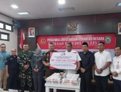 Ketua DPRD Balangan Hadiri Kegiatan Pengembalian Uang Negara dalam Kasus Korupsi Pengadaan Hewan Ternak