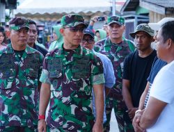 Kodim 1022 Tanbu Berikan Bantuan kepada Para Korban Kebakaran