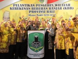 Paman Birin dan Acil Odah Disambut Antusias Warga Banjar pada Pelantikan KBB Bali