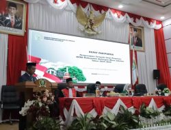 H Tamrin Bacakan Surat Keputusan Gubernur Kalimantan Selatan tentang Pengangkatan Pimpinan DPRD Kabupaten Balangan Masa Jabatan 2024-2029