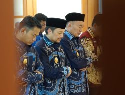 Hari Pertama Ramadhan, Gubernur dan Wagub Berbuka Puasa Bersama Dilanjutkan Sholat Tarawih Berjamaah