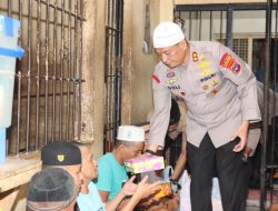 Kapolres Buka Puasa Bersama dengan Para Tahanan di Rutan Polres Kotabaru