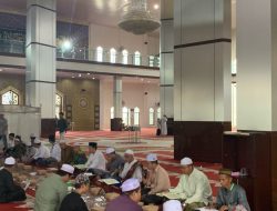 Kepala Kesbangpol Balangan Hadiri Khataman Al-Quran dan Haul Siti Khadijah di Masjid Al-Akbar