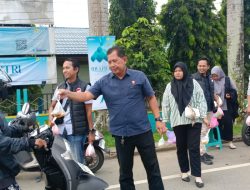 Satres Narkoba Polres Kotabaru Bagikan Ratusan Takjil