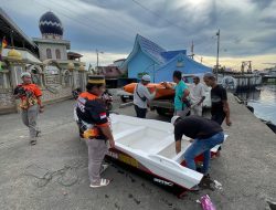 Dukung Pelaksanaan Haul Pertama Abah Guru Danau, BPBD Balangan Kirimkan Perahu Polietilena