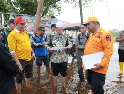 Bupati Bahrul Ilmi Turun ke Lokasi Banjir di Kecamatan Kuripan