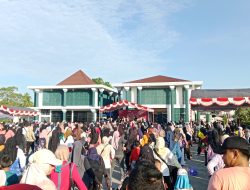 Meriah dan Penuh Semangat! Ribuan Peserta Padati Acara Senam Berhadiah Peringatan Hari Buruh Internasional