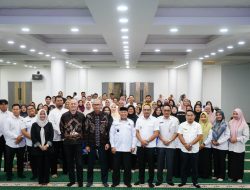 Tingkatkan Mutu Pendidikan, Bupati Kotabaru Kukuhkan Peserta Sekolah Berbahasa Inggris Tingkat SD dan SMP