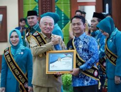 HM Yamin Dikukuhkan Jadi Ayah Genre Kota Banjarmasin