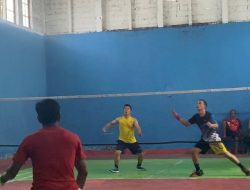 Fathurrahman Main Bulu Tangkis Bareng Warga, Berbagi Tips Jaga Kesehatan