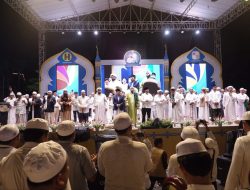 Barito Bershalawat Dipimpin Habib Syech, Wagub Hasnuryadi Berbaur Bersama Ribuan Jamaah di Masjid Sabilal Muhtadin Banjarmasin