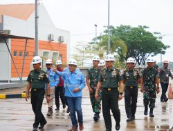 Dandim 1022 Tanbu Dampingi Staf Ahli Mayjen TNI Husein Sagaf Tinjau Pabrik Biodiesel