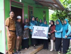 Bank Kalsel dan TP-PKK Balangan Salurkan Bantuan Bedah Rumah untuk Masyarakat