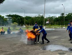 Sekretariat DPRD Batola Diberi Pelatihan Penanggulangan Dini Kebakaran dengan APAR