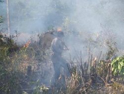 Polres Kotabaru Gencar Patroli Cegah Karhutla, Padamkan Titik Api di Kelumpang Hulu