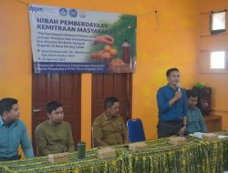 Kolaborasi Petani dan Dosen Fakultas Farmasi UM Banjarmasin, Limbah Kulit Jeruk Disulap Jadi Eco-Enzyme