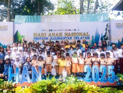 Perkenalkan Manfaat Konsumsi Ikan, Dislautkan Kalsel Bagikan 200 Paket Makanan Olahan Ikan di Peringatan HAN 2025