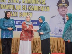 Bimtek PKK Tanah Bumbu : Dari Etika Kepemimpinan Andi Irmayani hingga Kupas Tuntas Bersama dr. Boyke dan dr. Lula Kamal