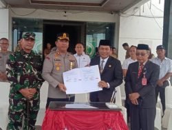 Sinergi untuk Kemajuan, Bupati Balangan Serahkan Mobil Layanan Peradilan dan Genset