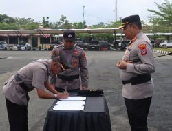 Kapolres Tanah Bumbu Pimpin Sertijab Kasat Tahti, Kapolsek Mantewe dan Batulicin