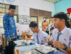 Wakil Bupati Balangan Monitoring Program Makan Bergizi Gratis di Beberapa Sekolah