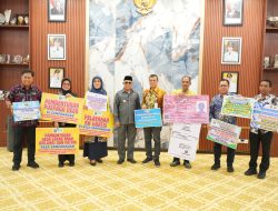 Pemkab Kotabaru Serahkan Bantuan Guna Meningkatkan Program PK2D, di Lokus Desa Sampanahan