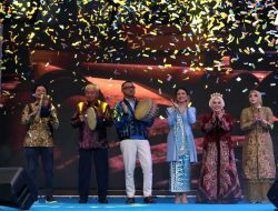 Gaungkan Budaya Banua, Gubernur Kalsel bersama Wagub dan Wamen Kebudayaan RI Buka Festival Gerbang Nusantara Tahun 2025