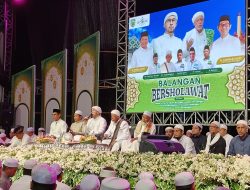 Balangan Bershalawat bersama Habib Ali Zainal Abidin, Ribuan Jamaah Penuhi Tugu Maritam