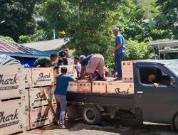 Dinas Perikanan Kabupaten Kotabaru Berikan Bantuan Mesin Diesel kepada Nelayan