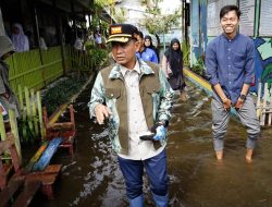 Tinjau Titik Banjir, Wali Kota HM Yamin Kembali Temukan Bangunan Melebihi Sempadan Sungai