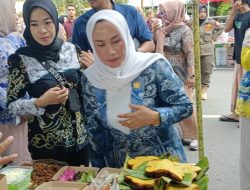 Suwanti Ajak Pelaku UMKM Menjaga Kualitas Makanan yang Dijual Di Pasar Ramadhan Saijaan Fest 1447 Hijriah