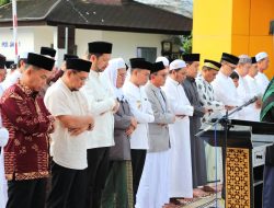 Ribuan Jamaah Sholat Idul Fitri di Balai Kota Banjarmasin