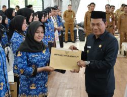 Bupati Balangan Lantik Ratusan PNS, Pemkab Balangan Harapkan Dorong Inovasi