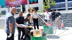 Kejari Kotabaru Musnahkan 61,69 Gram Sabu dan Sejumlah Barang Bukti Tindak Pidana Lain