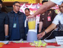 Polresta Banjarmasin Musnahkan 2.298,17 Gram Sabu dan 2.064 Butir Pil Ekstasi