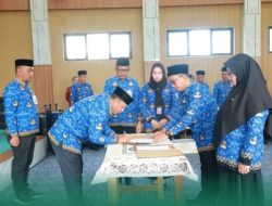 Bupati Batola Lantik 25 Kepala Sekolah