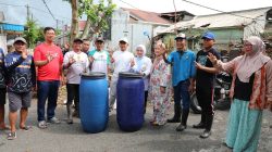 Dorong Pilah Sampah dari Rumah, Wali Kota HM Yamin Serahkan Tong Komposter ke Warga Sungai Andai