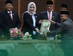 DPRD Batola Serahkan Rekomendasi LKPj 2025, Soroti Stunting hingga Efisiensi Belanja Pegawai