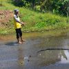 Akibat Pembukaan Lahan, Parit Tertutup Mengakibatkan Air Mengenai Jalan dan Berlobang