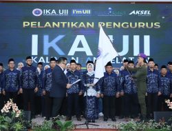 Pelantikan Ikatan Alumni UII Kalsel, Gubernur H Muhidin Sampaikan Pemprov Siap Sinergi untuk Pembangunan Banua