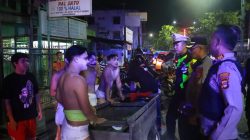 Polresta Banjarmasin Tegur Kelompok Pemuda Cosplay Tuyul Saat Patroli Antisipasi Gangguan Kamtibmas